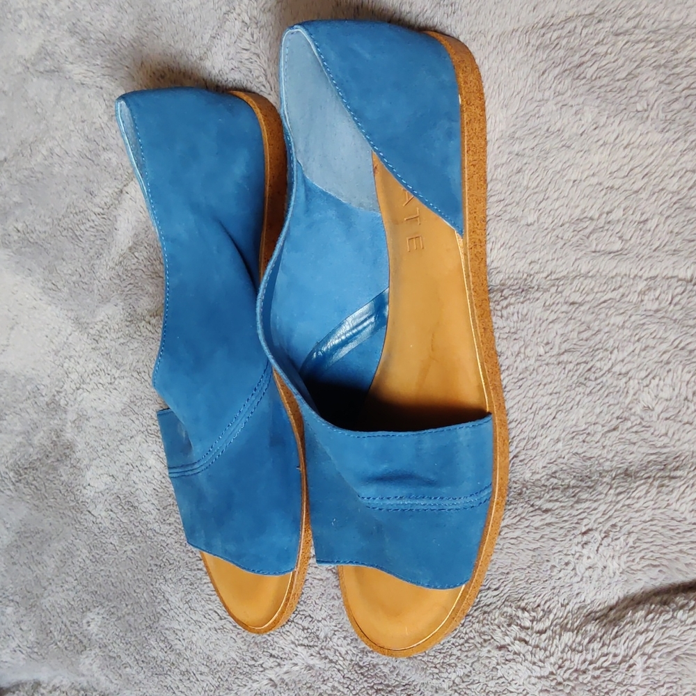 Blue flat sandals